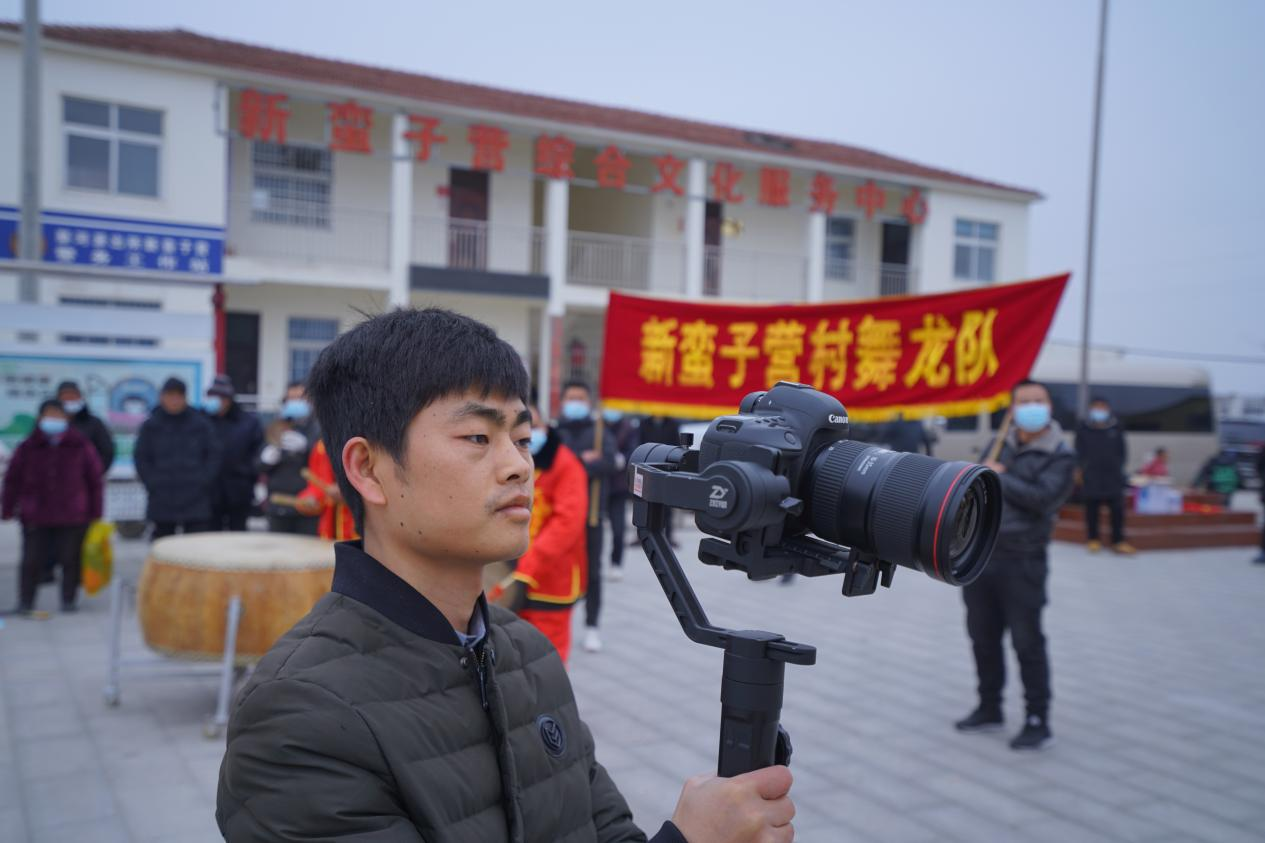 刘俊涛为本次活动进行全程拍摄及剪辑制作